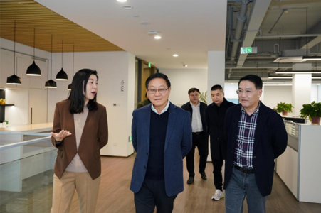 省住建廳原副廳長(zhǎng)、國(guó)際綠建聯(lián)盟執(zhí)行主席、江蘇省人民政府參事室特聘專家劉大威一行蒞臨城發(fā)設(shè)計(jì)考察指導(dǎo)